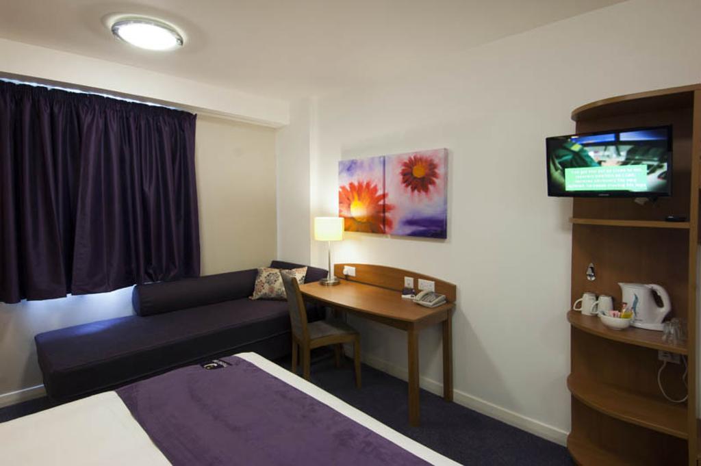 Premier Inn Newcastle City Centre Millennium Bridge Extérieur photo