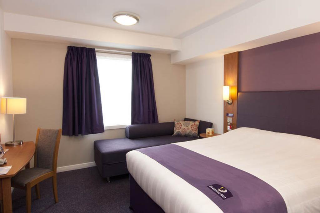 Premier Inn Newcastle City Centre Millennium Bridge Chambre photo